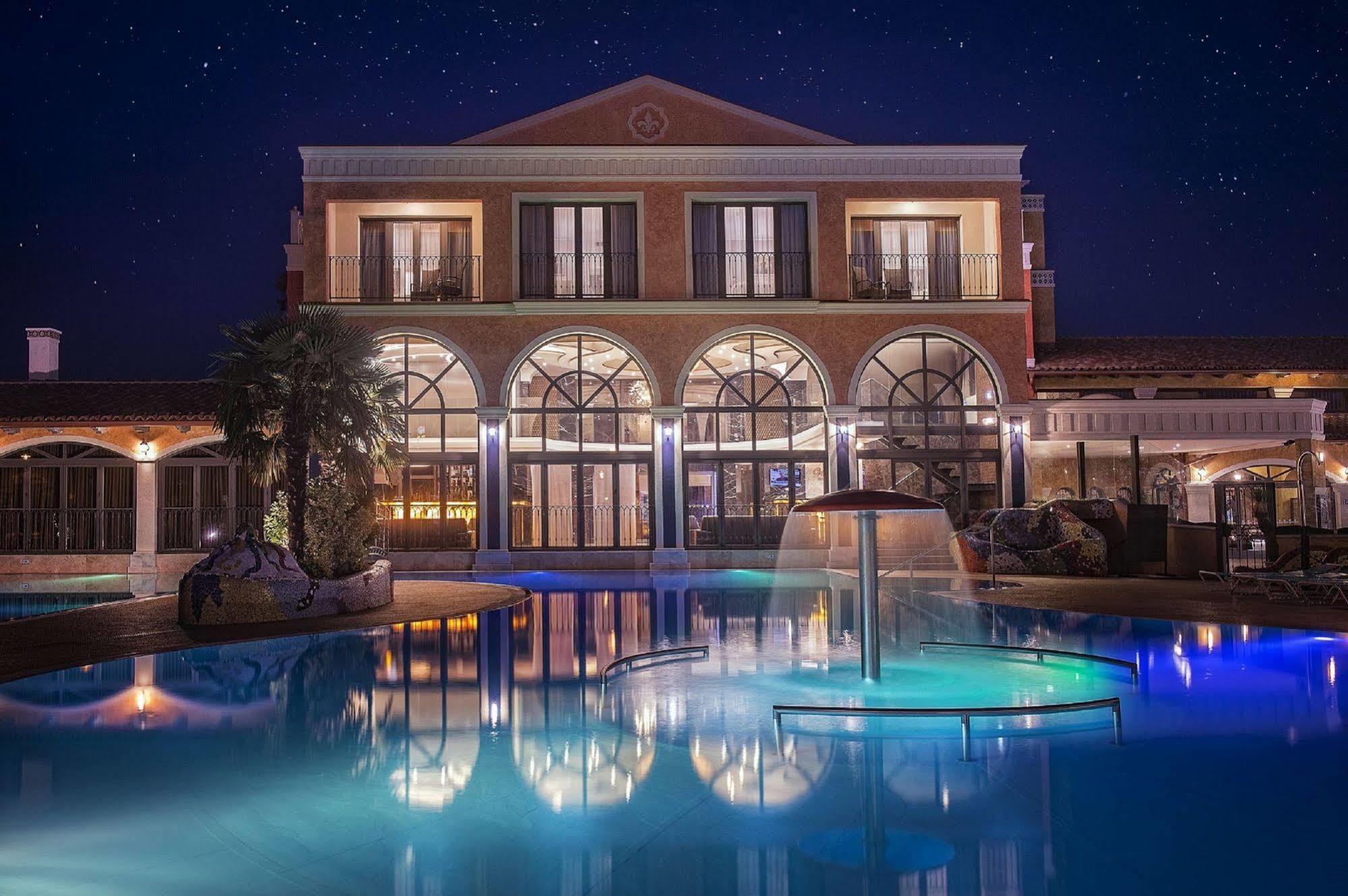Villa Plaza Boutique Hotel & Spa Prešov Екстериор снимка